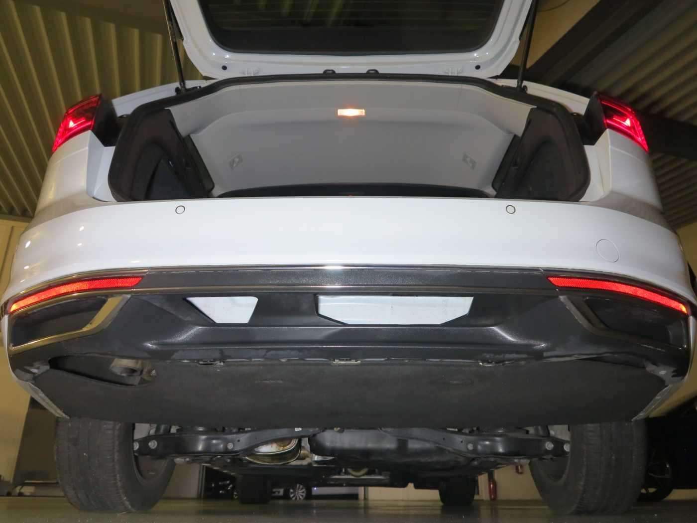Volkswagen Passat Variant 2.0 TDI SCR DSG7 Elegance Navi