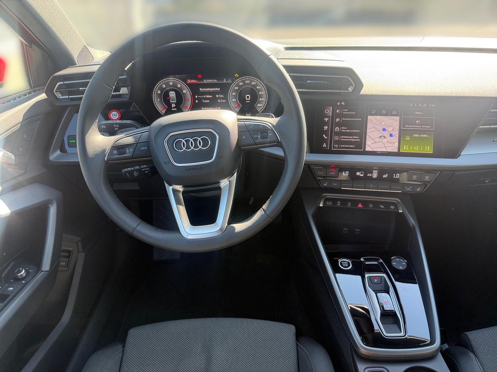 Audi A3 Lim. S line *360°CAM*KESSY*BLACKSTYLE*NAVI*5J