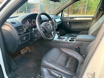 Volkswagen Touareg - 10
