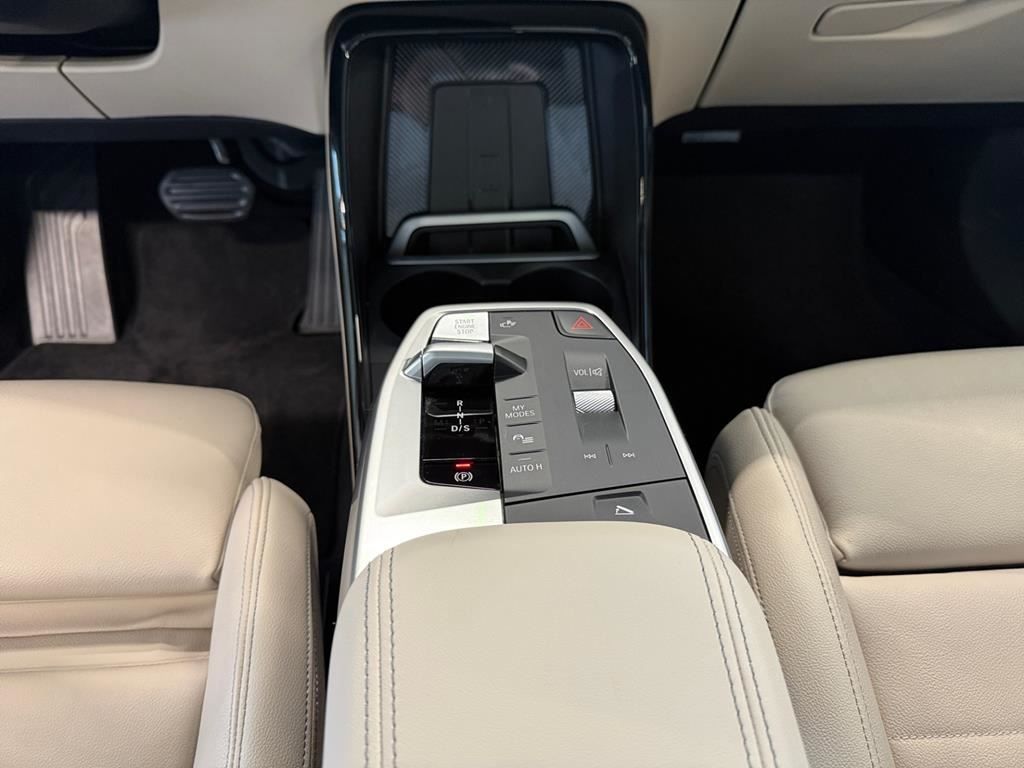 BMW 223 Active Tourer - Bild 10