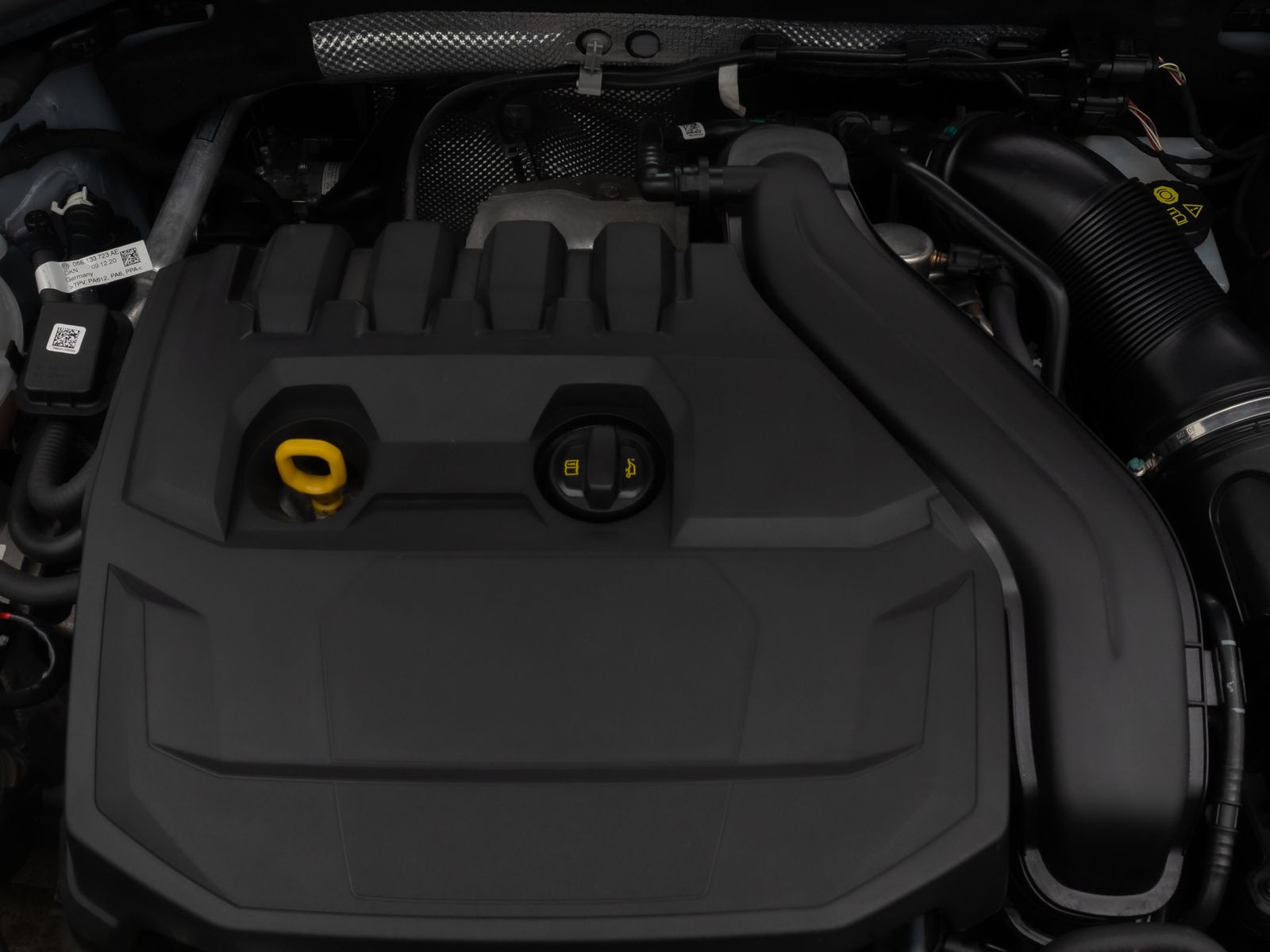 Fahrzeugabbildung Volkswagen T-Roc Sport ACC PDC HIFI Alarm FahrAssist DAB WR