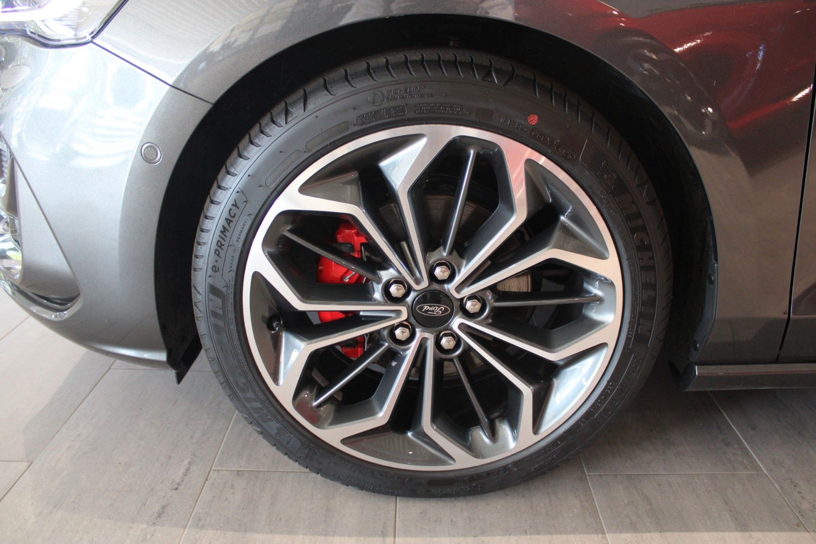 Fahrzeugabbildung Ford Focus ST-Line X Automatik PANODACH + 18 ZOLL