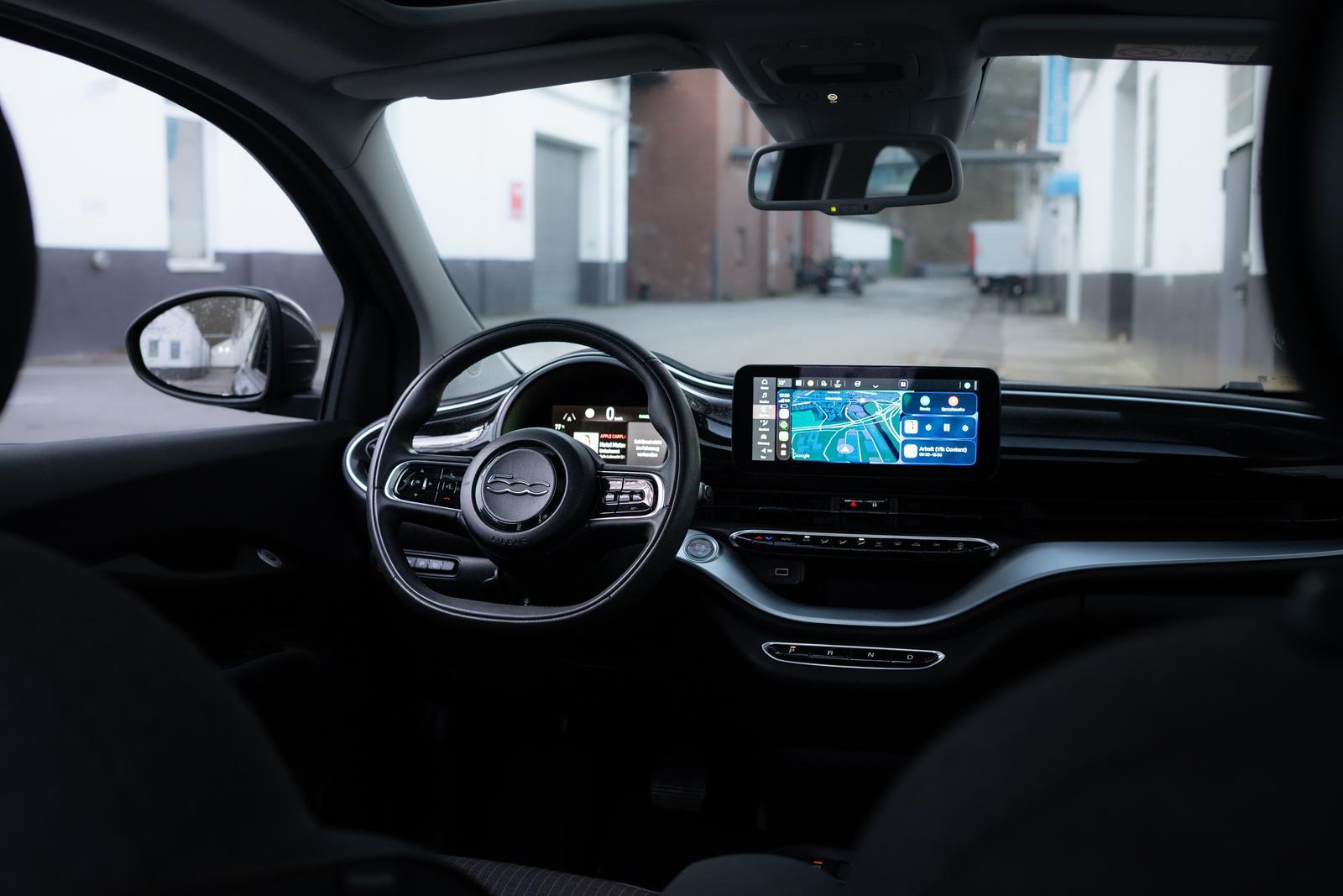 Fiat 500e Icon Skydome LED 360' CarPlay Totwinkel 17"