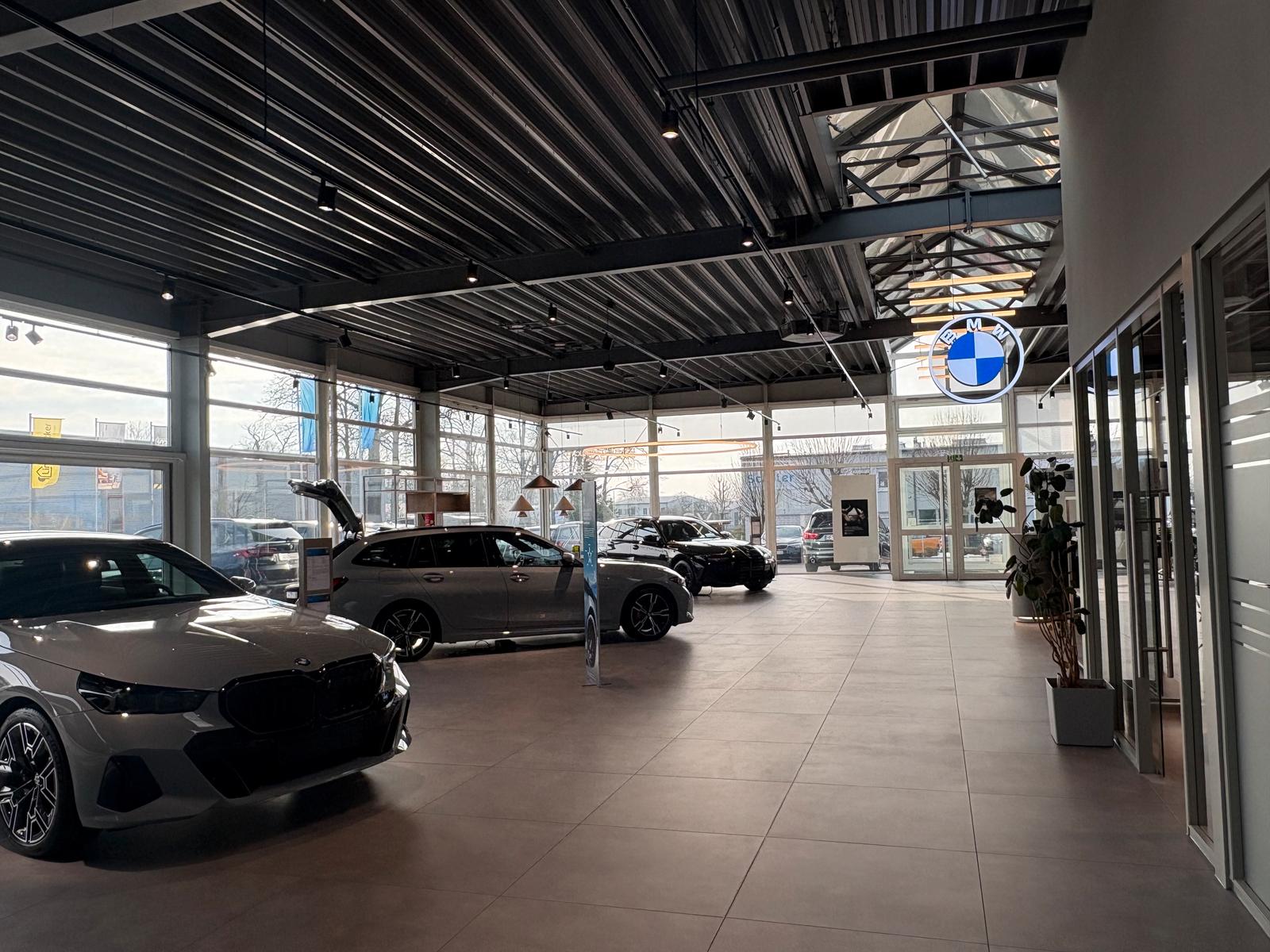 showroom-image-bottom