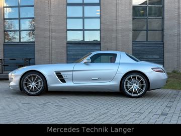 2010 Mercedes-BENZ SLS AMG — фото 5