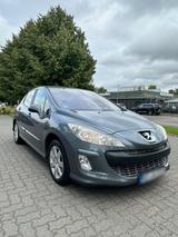 Peugeot 1,6 Top Zustand - Peugeot 207 in Lübeck