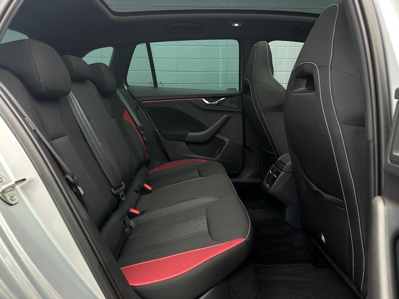 SKODA Scala 1.5TSI MONTE CARLO* LED#AHK#PANO#TEMPO#SHZ - Image 17