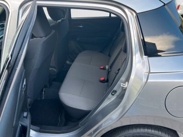 Fotografie 15 des Suzuki Swift 1.2 Hybrid Comfort Automatik Navi