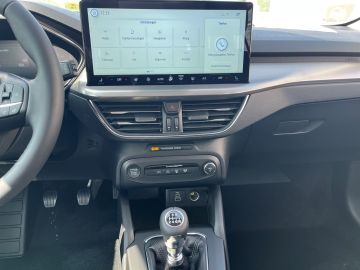 Bild 12 Ford Focus Turnier Titanium MHEV B & O Navi Soundsyst