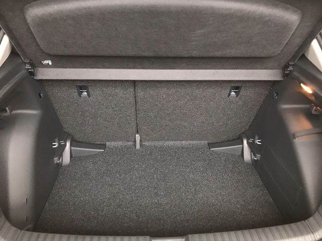 Skoda Fabia 1.0 TSI Essence *DAB*LED*KLIMA*PDChi*TEL*