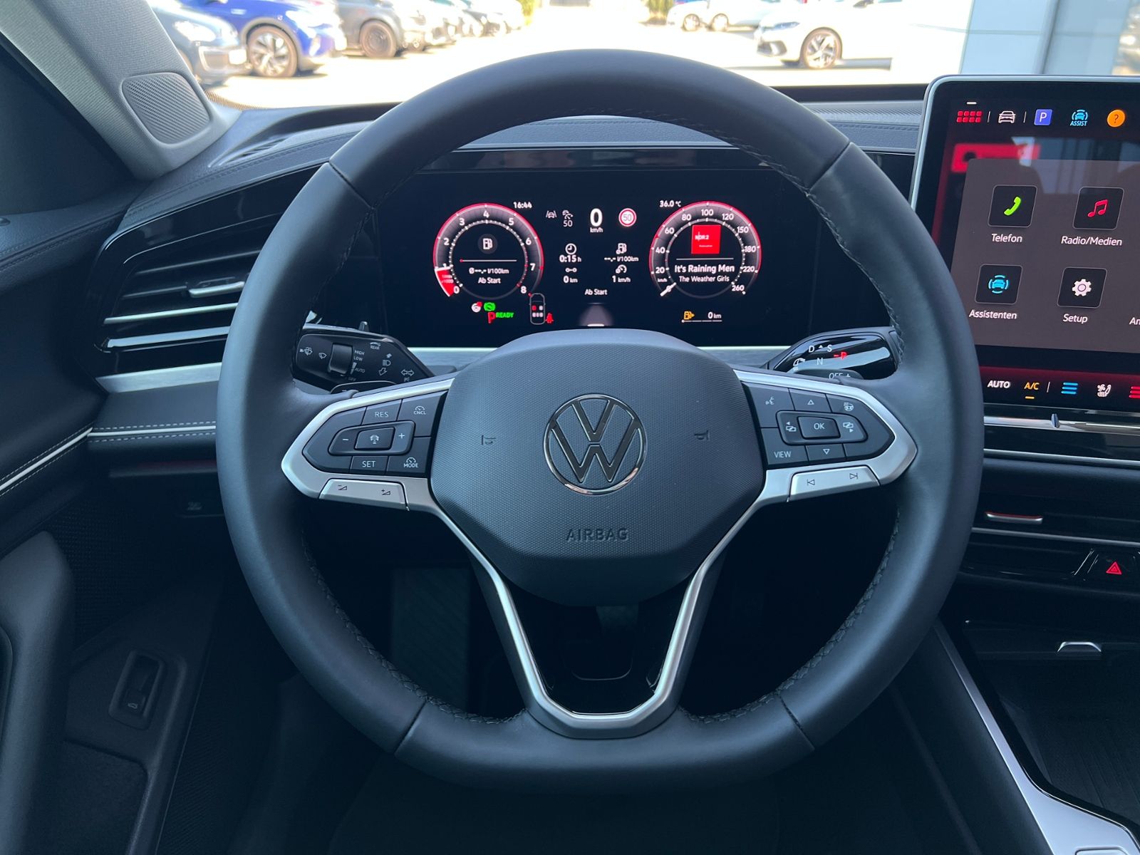 Fahrzeugabbildung Volkswagen Passat Variant Elegance 1.5 eTSI DSG *AHK,IQ-Lig