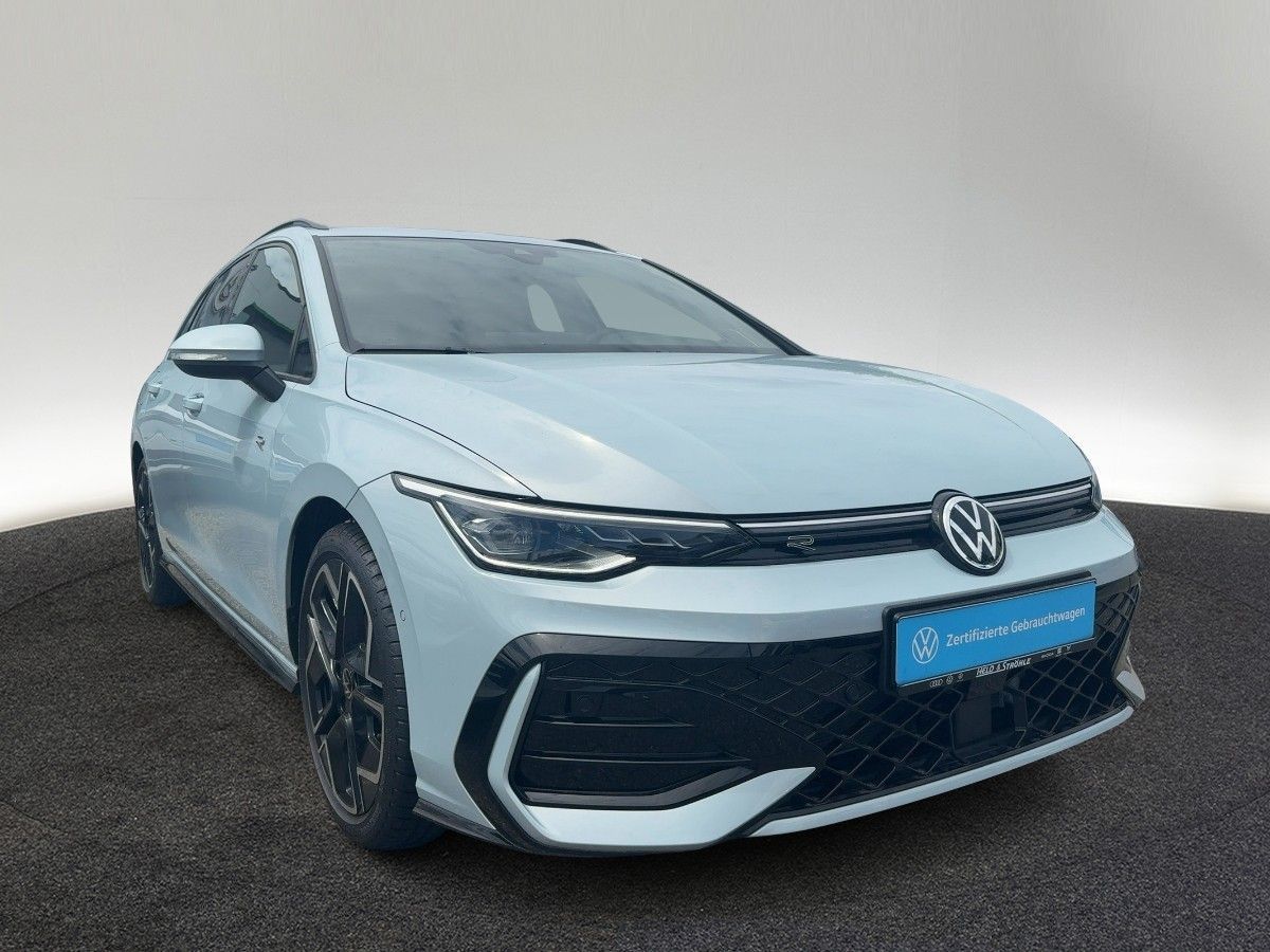 Volkswagen Golf Var. R-LINE 1.5 eTSI DSG PANO HuD KAM IQLED foto 5