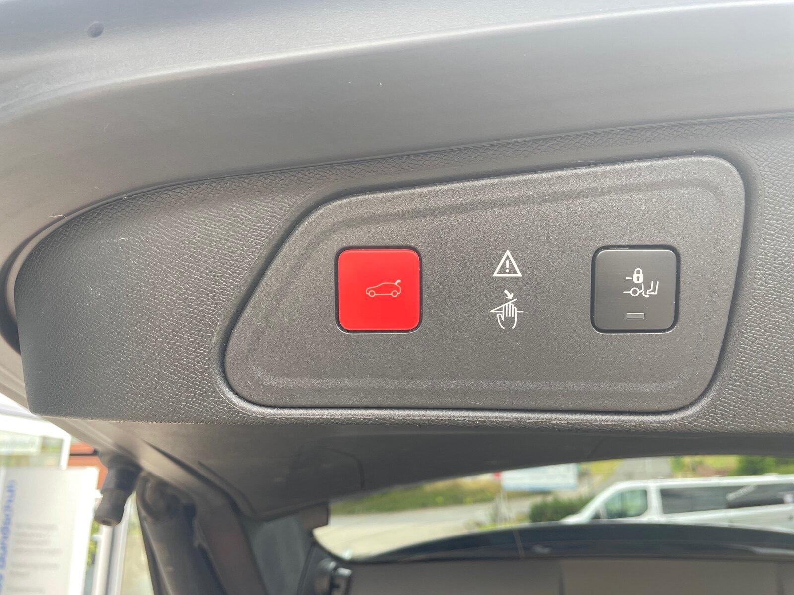 Peugeot 3008 BlueHDi 180 Stop & Start EAT8 Allure *AHK*