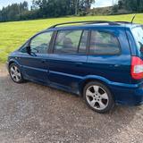 Opel Zafira 2.2 - - Opel Zafira aus 2003: 2.2