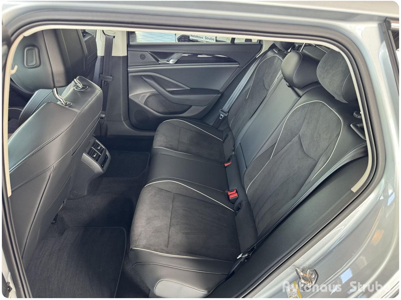 Volkswagen Passat Business 1.5 TSI DSG AHK STDHZ. RÜFK foto 11
