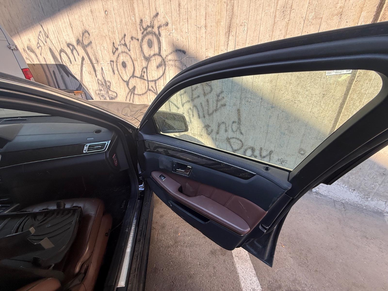 Mercedes-Benz E400 2015 — photo 11
