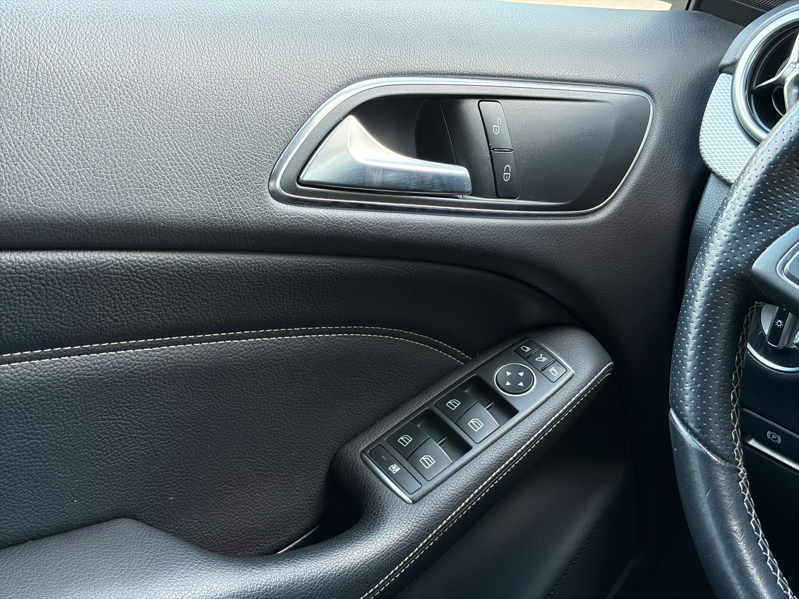 Fahrzeugabbildung Mercedes-Benz B 180 d*LED*SHZ*PDC*Kamera**