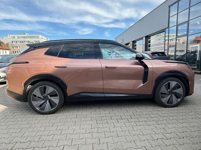 Lynk & Co 08
