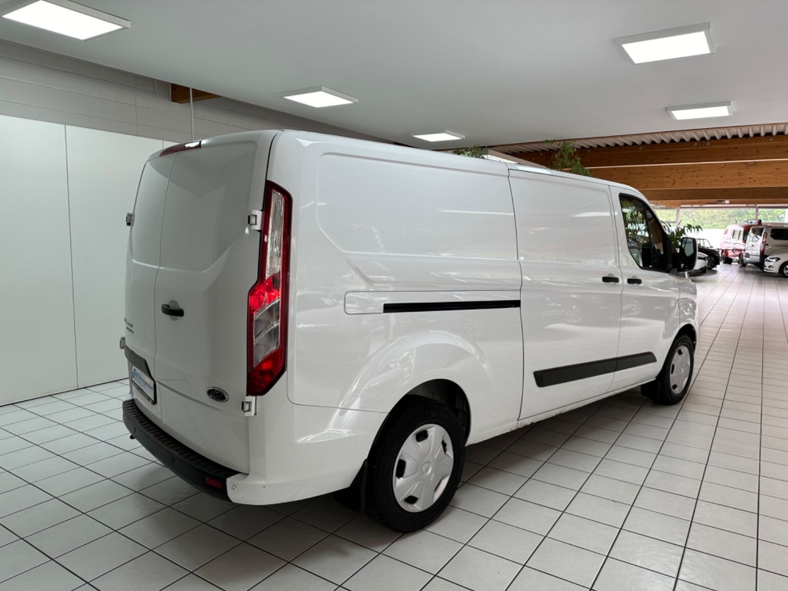 Fahrzeugabbildung Ford Transit Custom Kasten 320 L2 Trend*Klima*PDC*