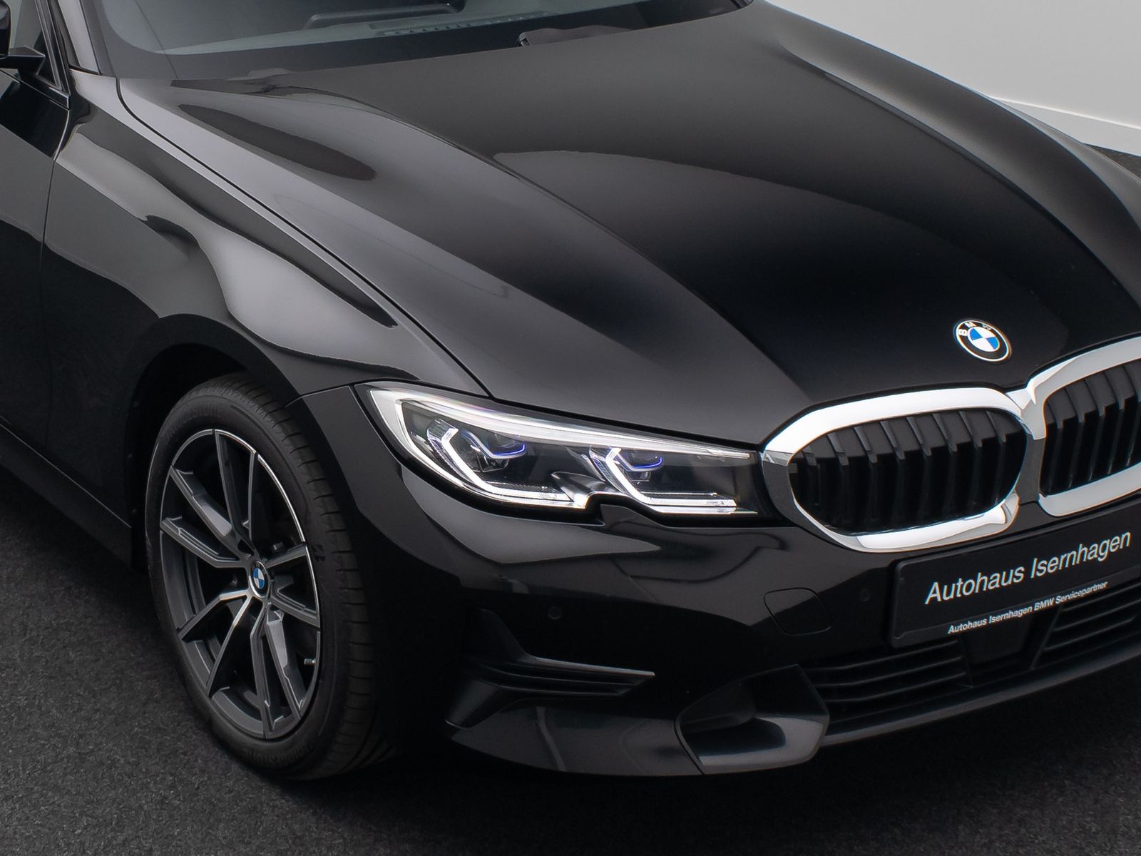 Fahrzeugabbildung BMW 320d Sport Line ACC DAB Komfort Laser HiFi Alarm