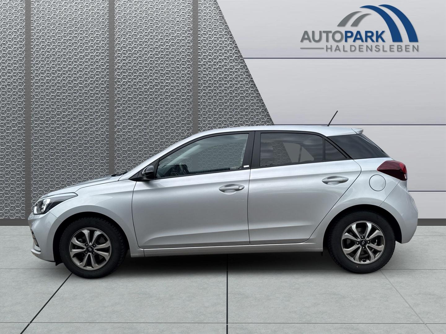 Hyundai i20 YES! Allwettaräder CarPlay PDC CAM SHZ LHZ