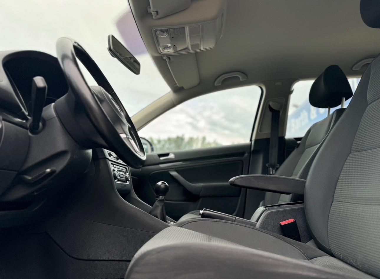 Volkswagen Golf 2011 — photo 10