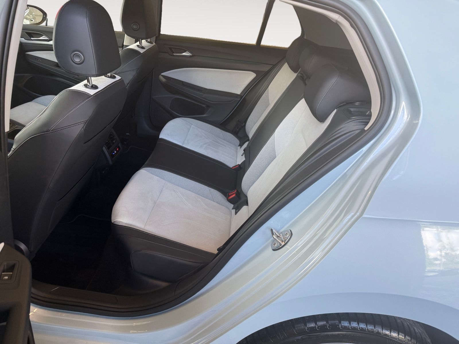 Volkswagen Golf - Bild 14