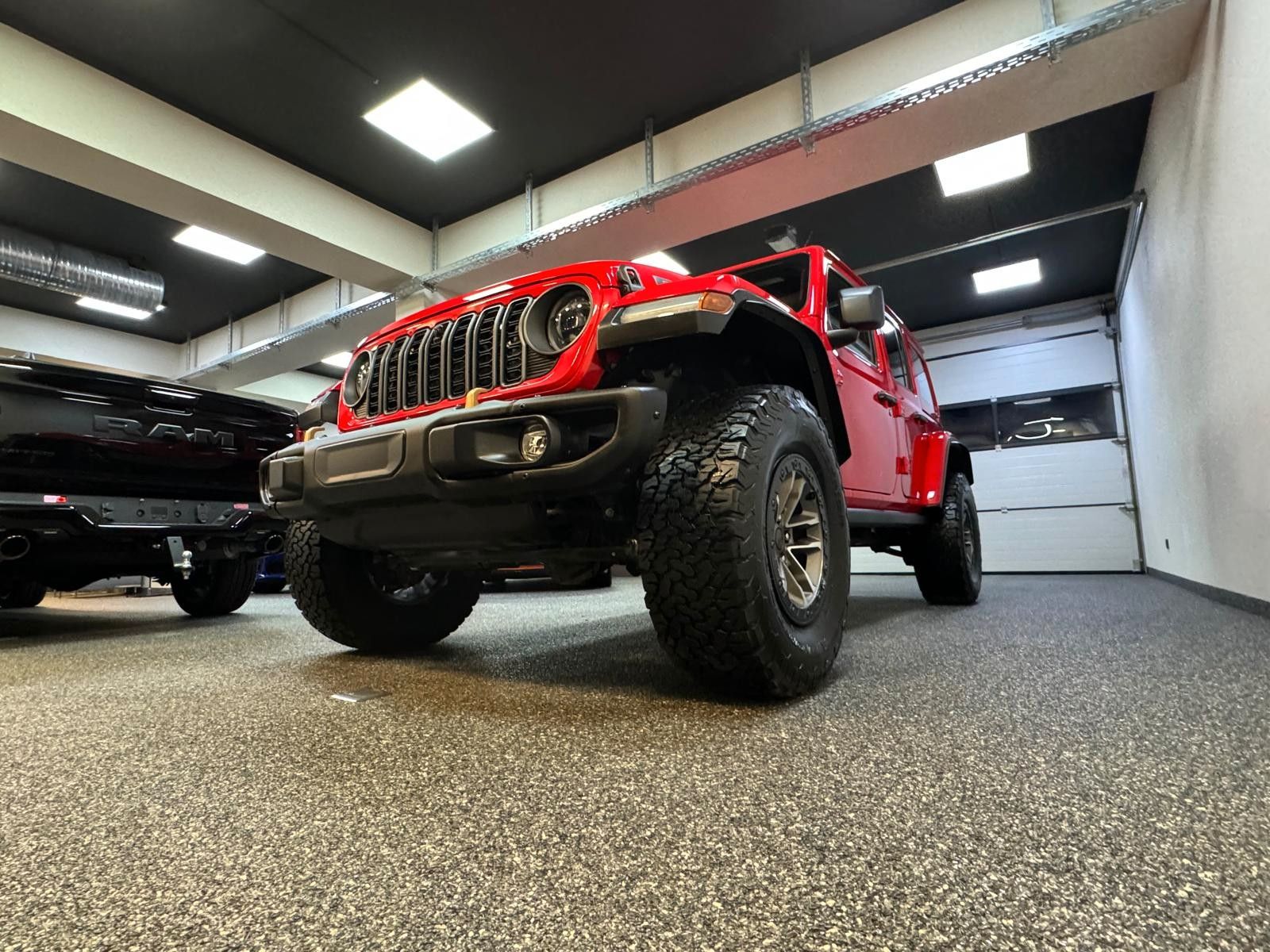 Fahrzeugabbildung Jeep VORFÜHRWAGEN RUBICON 392-6.4L V8-35"-STEEL BPR