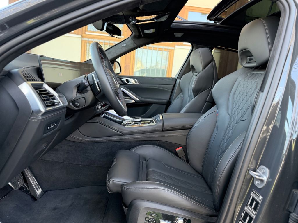 BMW X6 M60i/B&W/M-Paket Pro/Sky-Lounge/S-Belüftung BMW X6 M60i/B&W/M-Paket Pro/Sky-Lounge/S-Belüftung