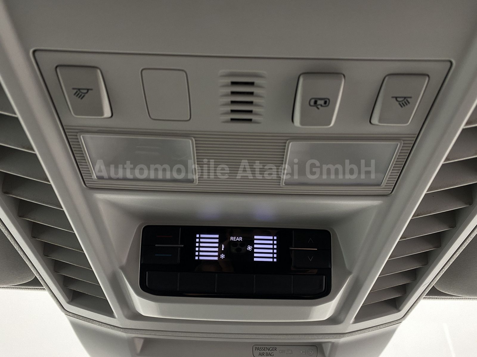 Fahrzeugabbildung Volkswagen Crafter 35 *MAXI* Rollstuhl-Lift (2871)