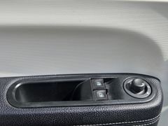 Fahrzeugabbildung Twingo Intens 0.9 TCe 90 EDC  Rückfahrkamera FAC