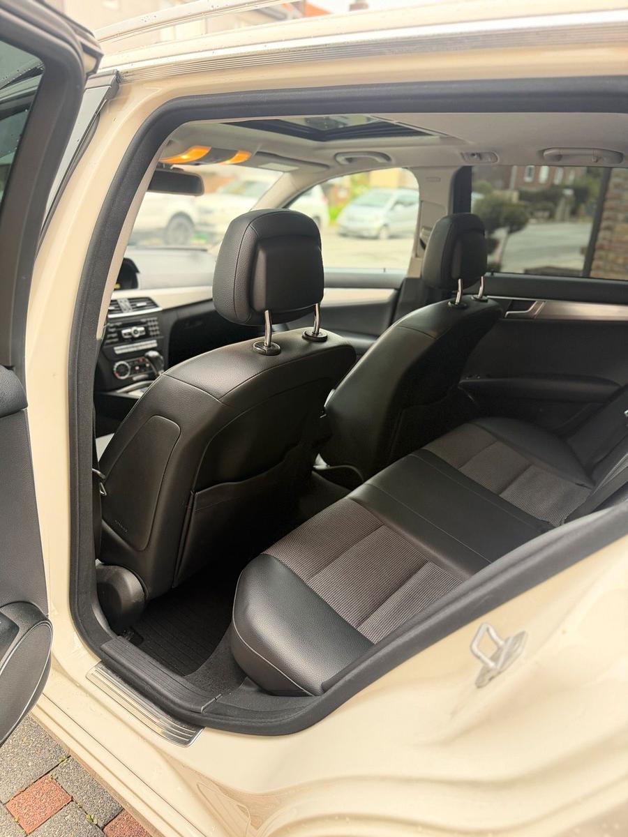 Mercedes-Benz C200 2011 — photo 7