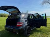 Mercedes-Benz ML 420 CDI 4MATIC - - schwarze Mercedes-Benz ML 420