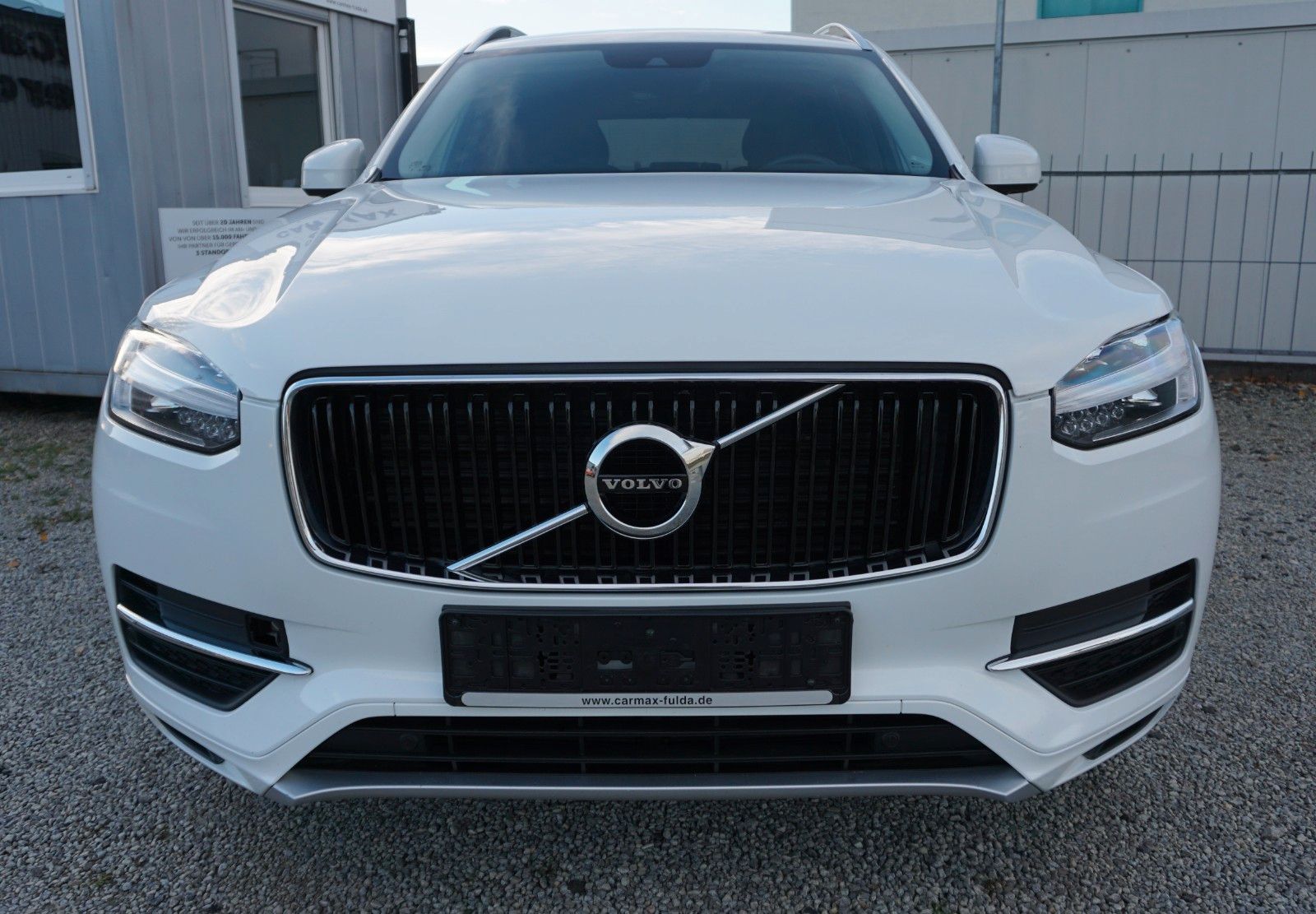 Fahrzeugabbildung Volvo XC90 Momentum AWD, Kamera, Navi, LED