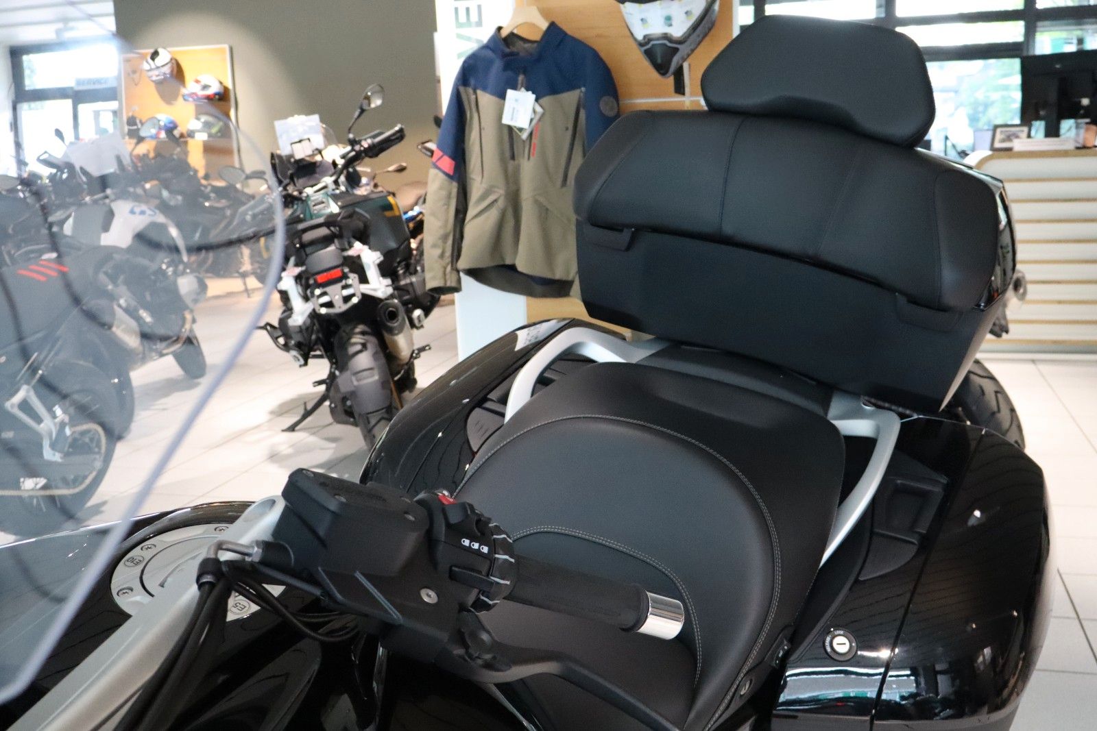 Fahrzeugabbildung BMW K1600GTL