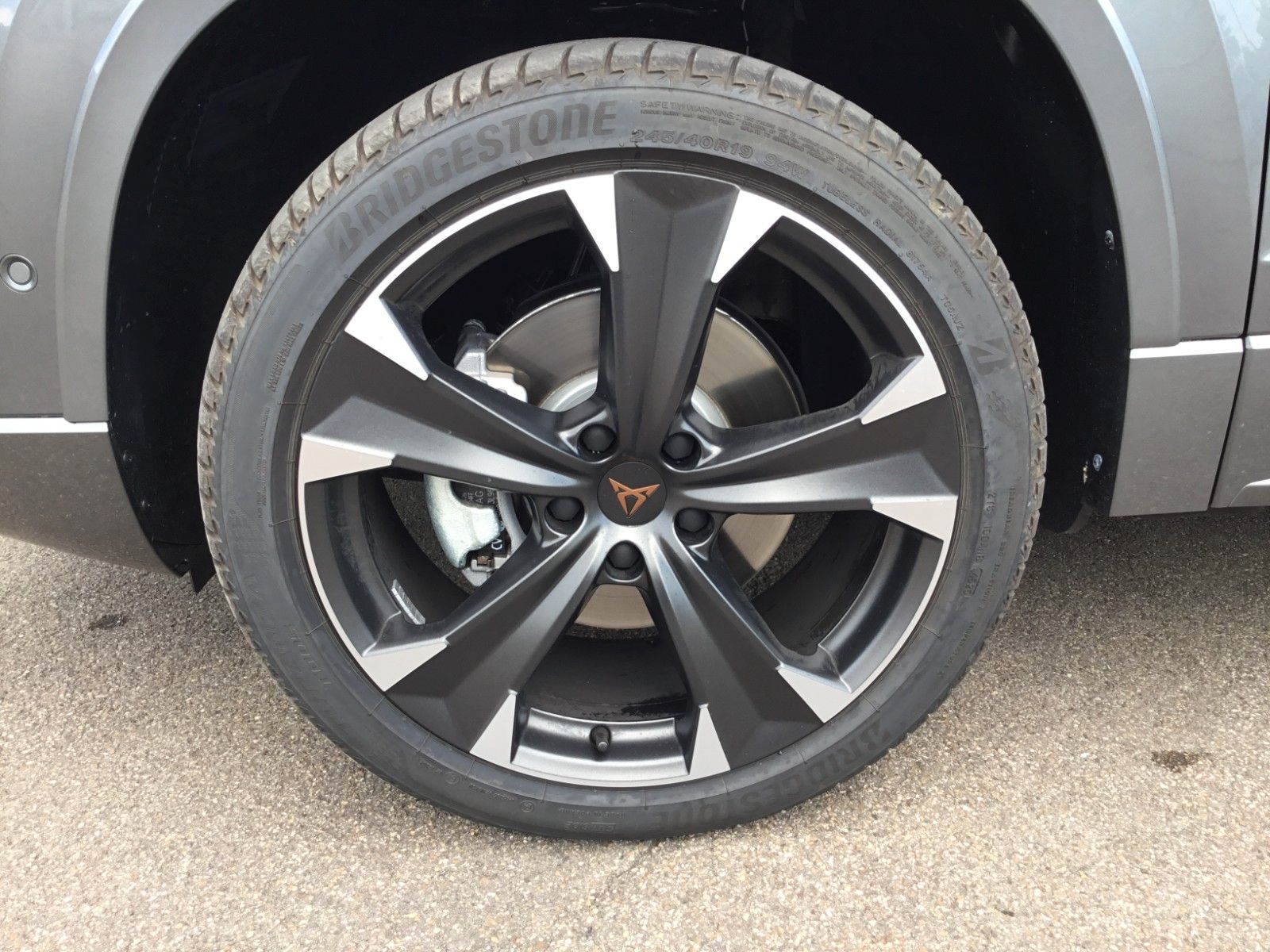 Fahrzeugabbildung CUPRA Ateca 2.0 TSI 4Drive DSG+Pano+AHK+19"+ACC+LED
