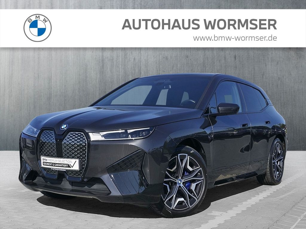 BMW iX