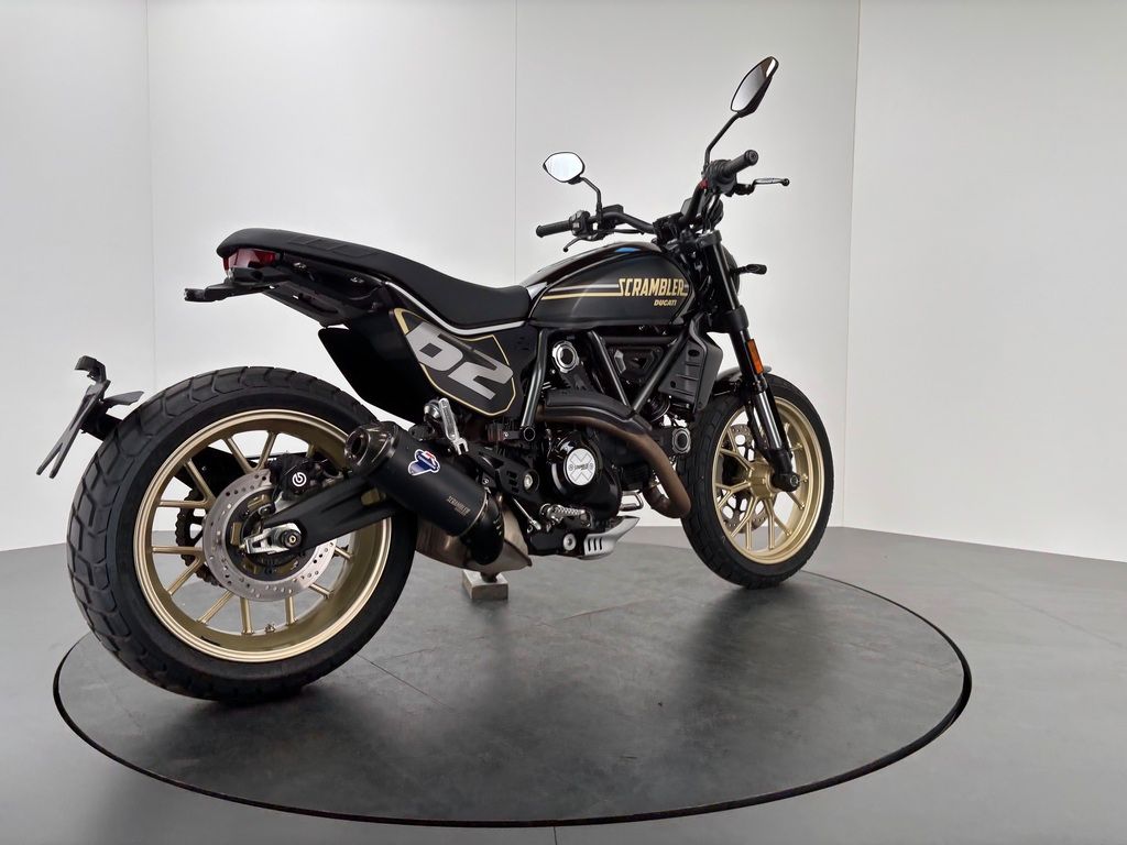 Fahrzeugabbildung Ducati SCRAMBLER FULL THROTTLE *NEUWERTIG *1. HAND