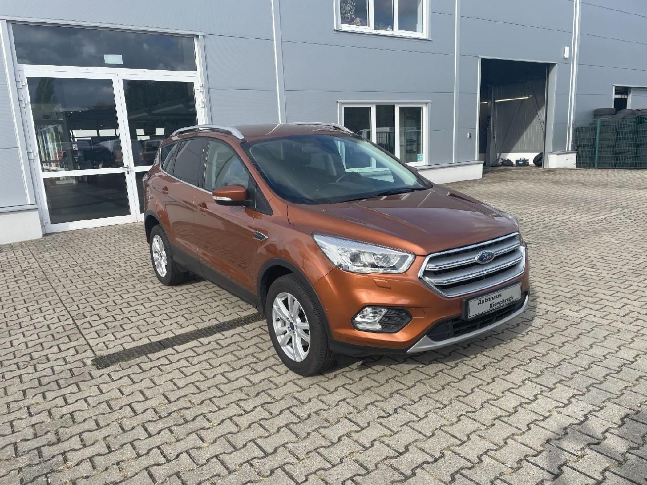 Fahrzeugabbildung Ford Kuga Winterpaket, Navi, Klimaautom.