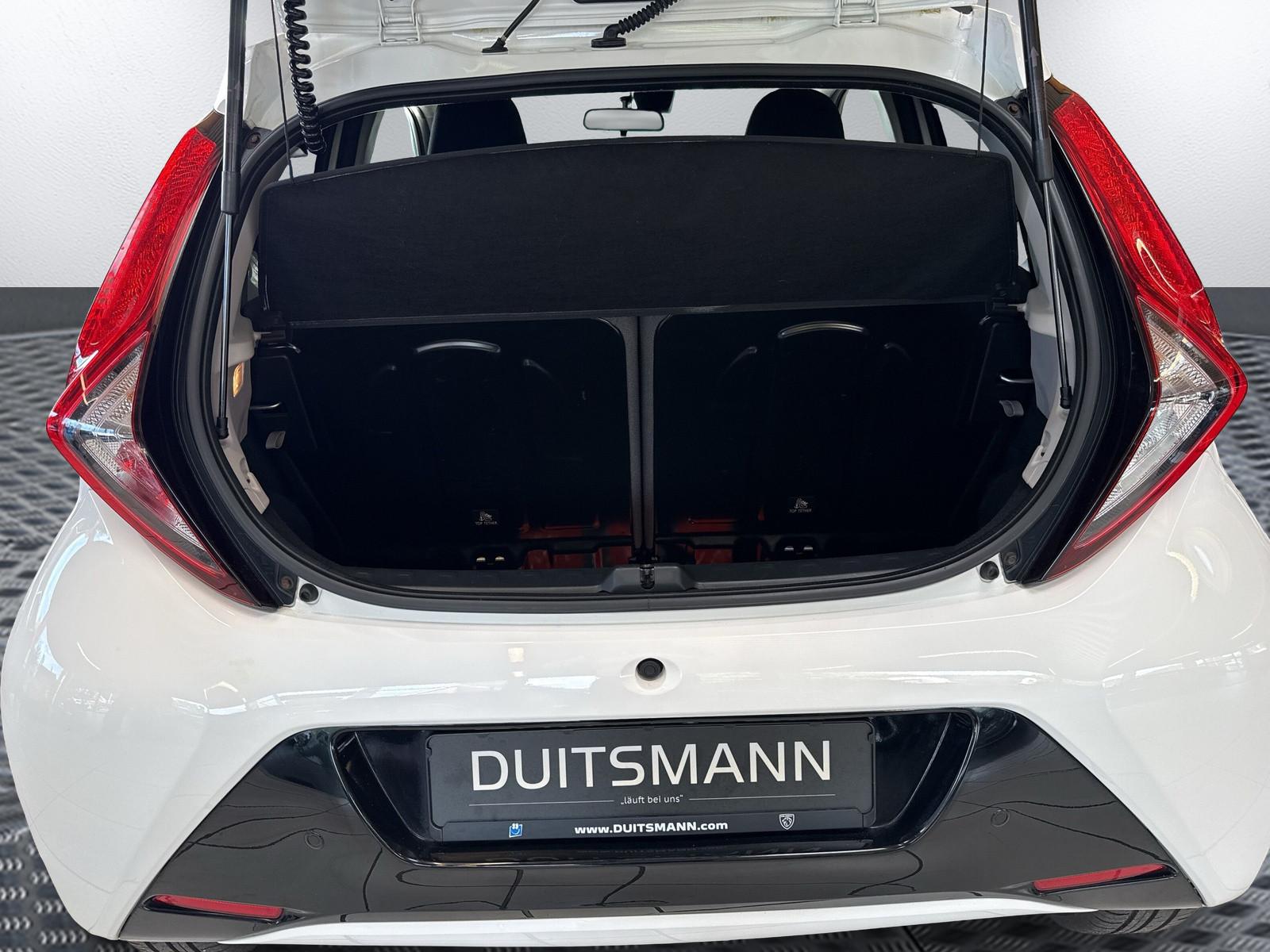 Toyota AYGO x-Play- Faltdach-Neuer-TÜV-8 fachbereift-Ka