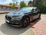 BMW 730d xDrive -mit AHK und Headup