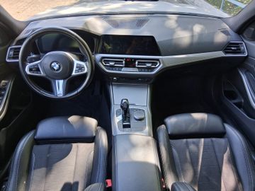 BMW 330 - 8