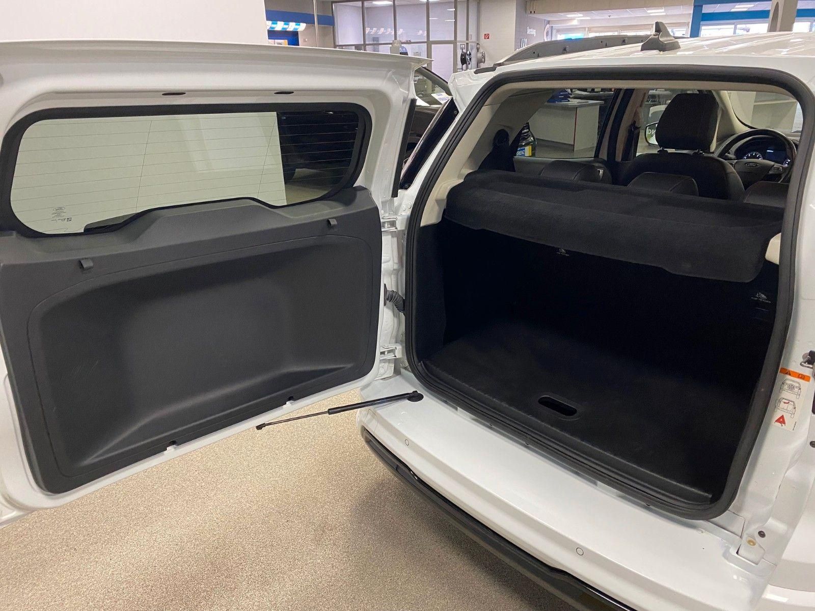 Fahrzeugabbildung Ford 1.0 EcoSport ST-Line+NAVI+XENON+ALLWETTER+KAMERA