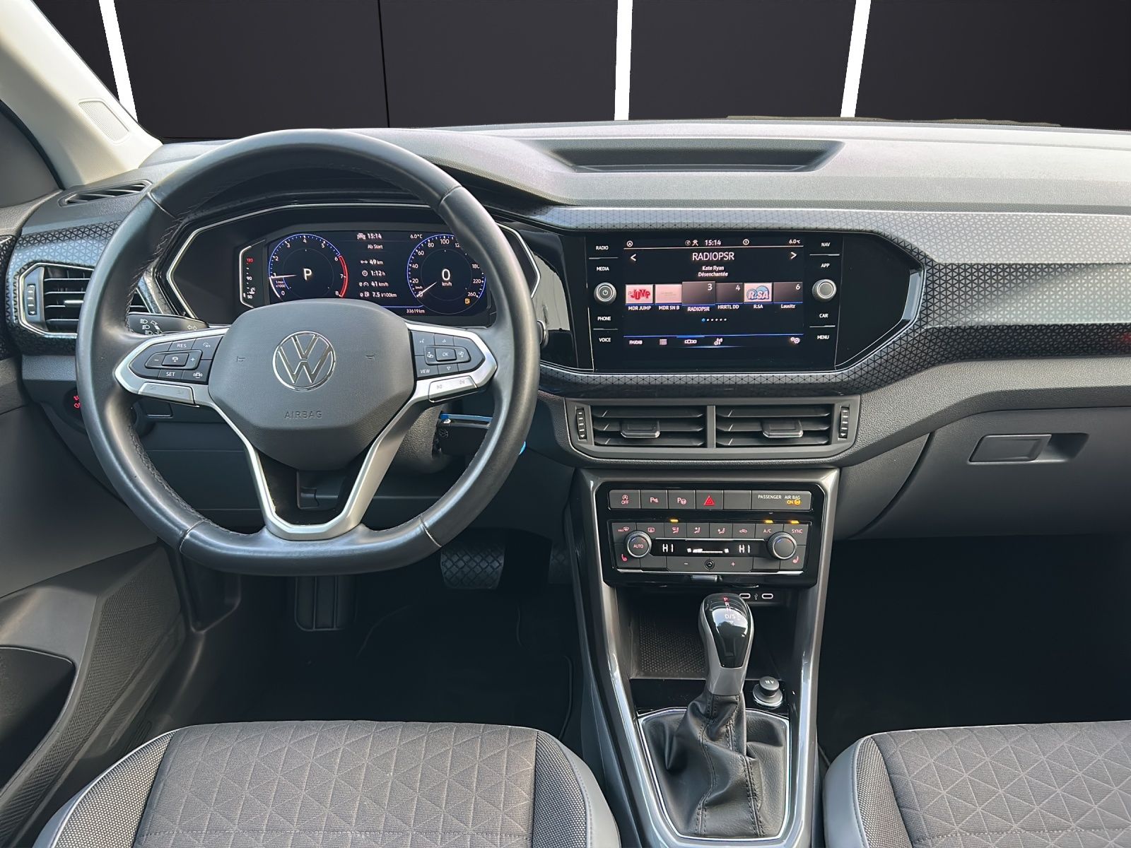 Fahrzeugabbildung Volkswagen T-Cross TSI Style DSG LED AID ACC Park-Assist SH