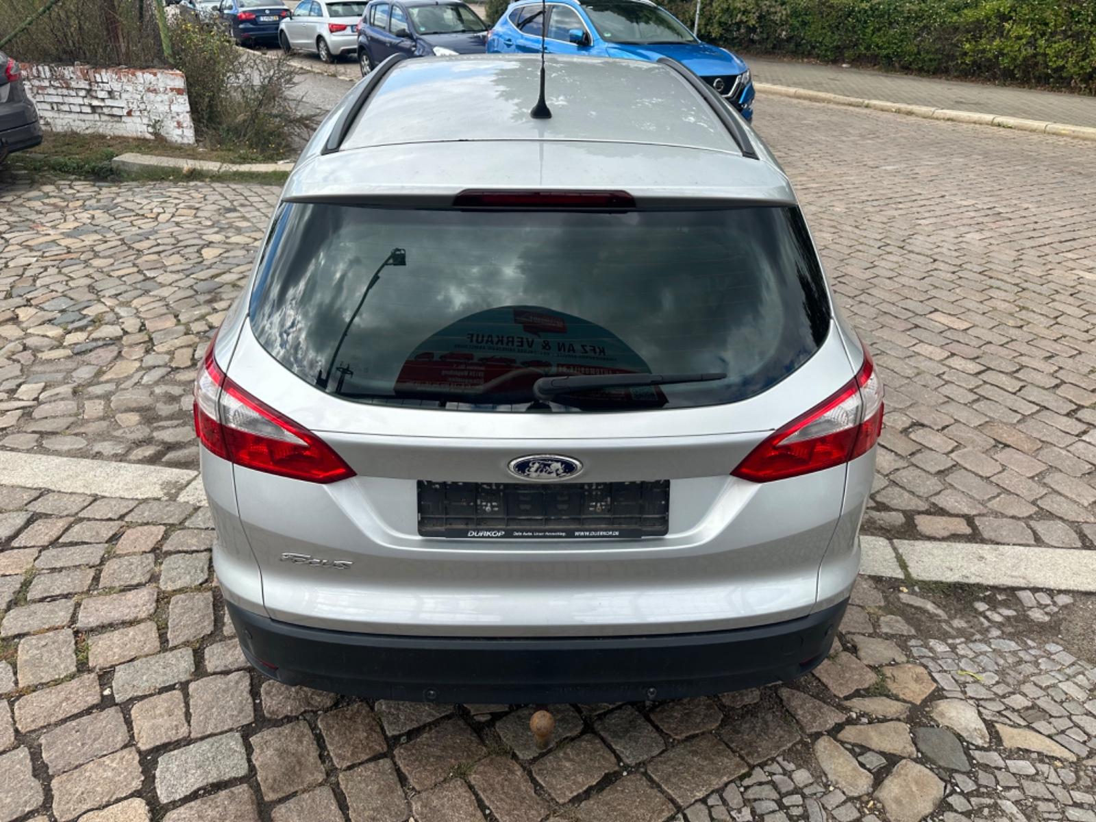 Ford Focus 2013 — photo 9