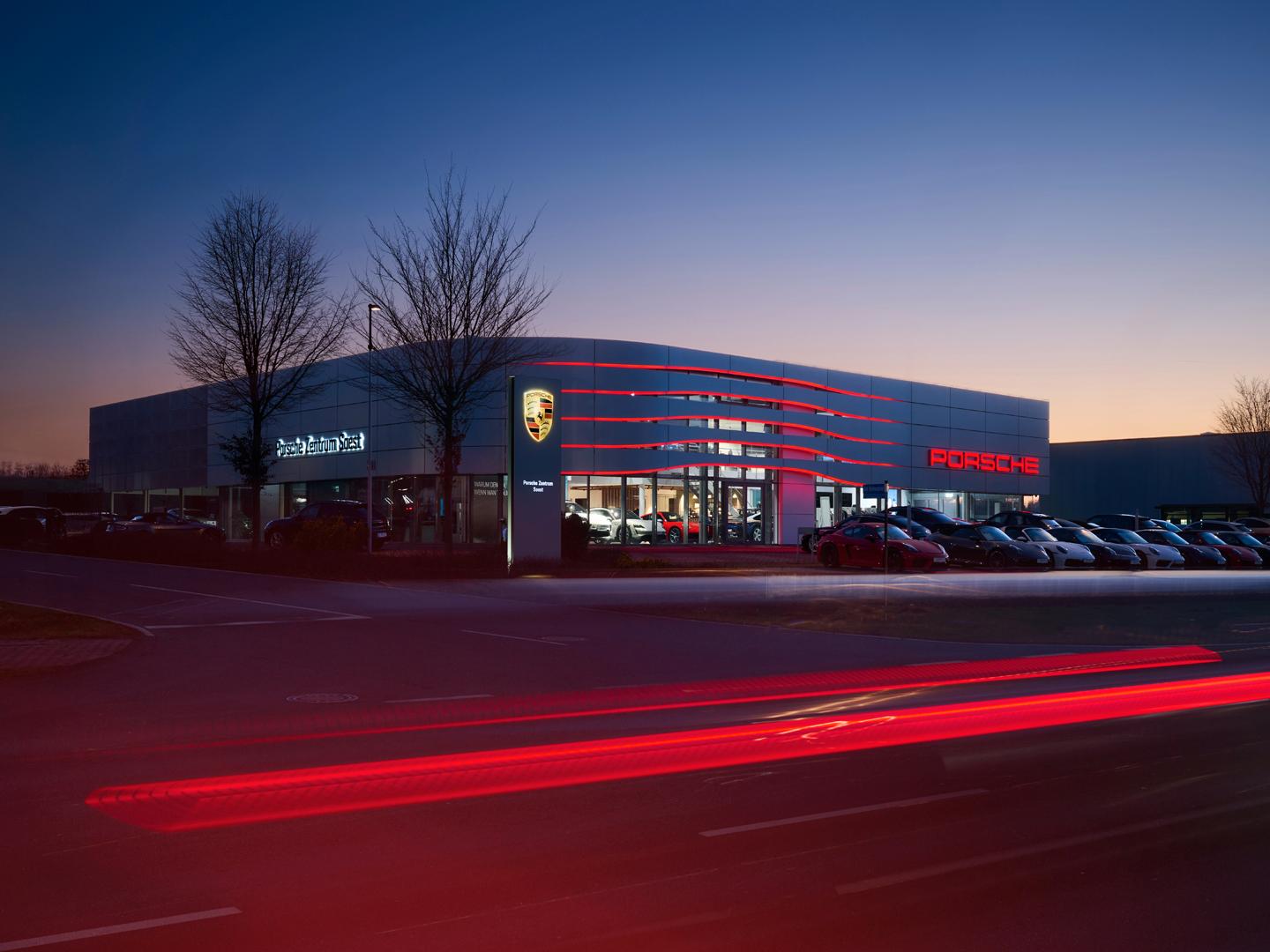 Porsche Macan S/Porsche Active Suspension Management