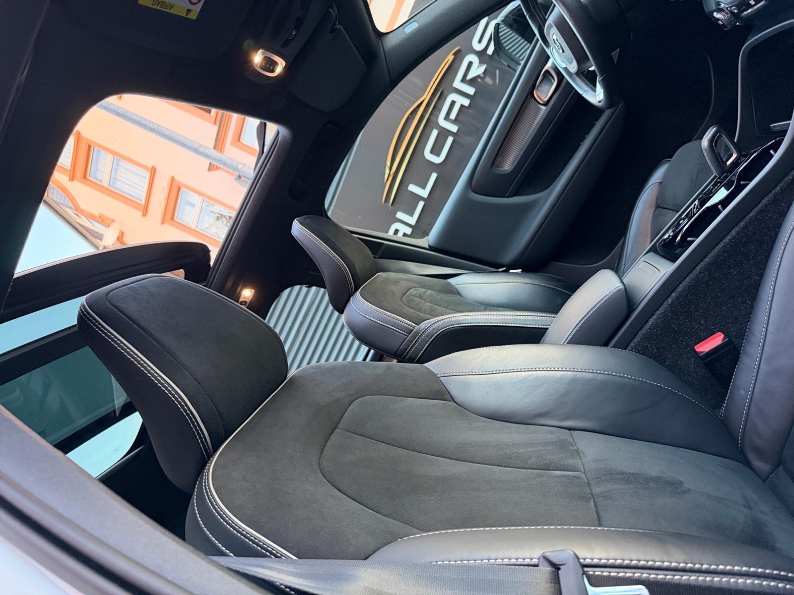 Volvo XC40 R Design 2WD Pano*Kamer*ToTWink*ACC*1.J.Gar