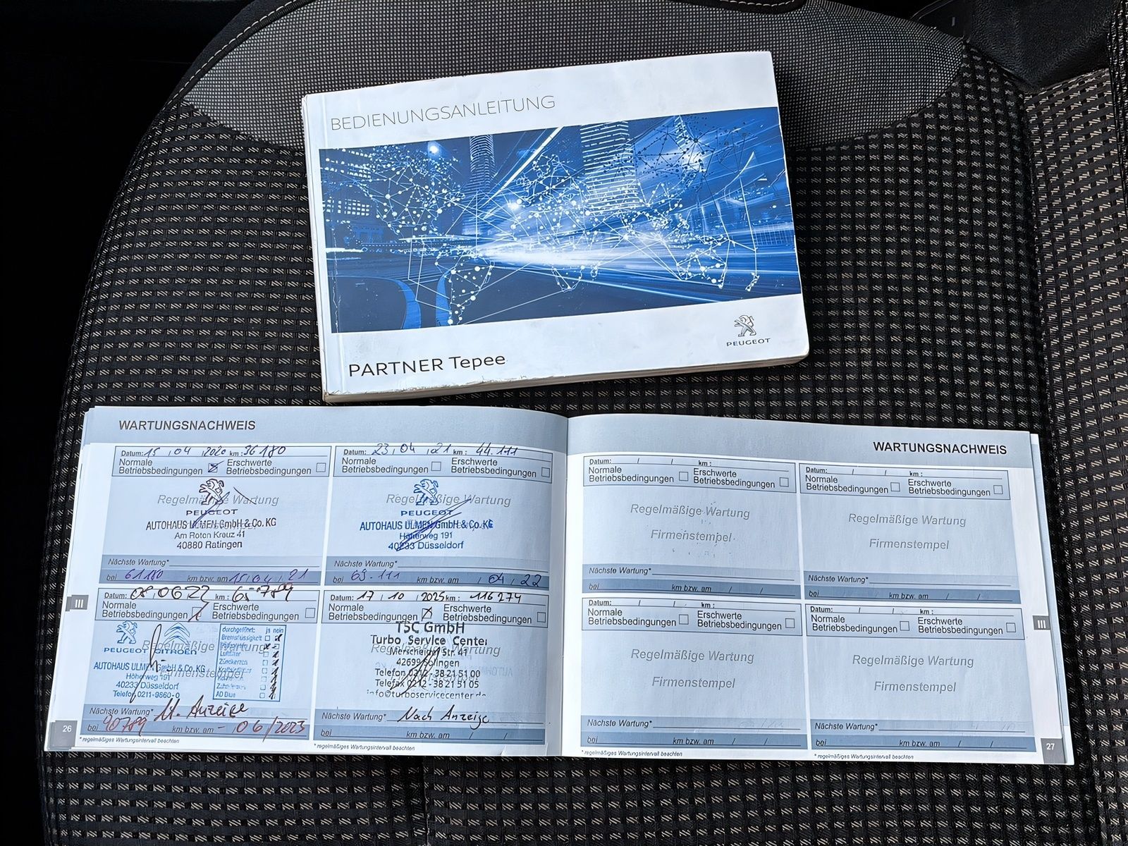 Fahrzeugabbildung Peugeot Partner Tepee Allure 1.2 Pure Tech Klimaaut.Temp