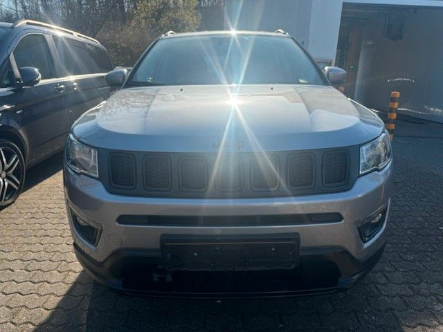 Fahrzeugabbildung Jeep Compass  4WD AUTOMATIK LEDER NAVI KAMERA AHK