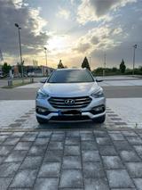 Hyundai Santa Fe/CRDI/SHZ/NAVI/ - Hyundai SANTA FE in Stuttgart